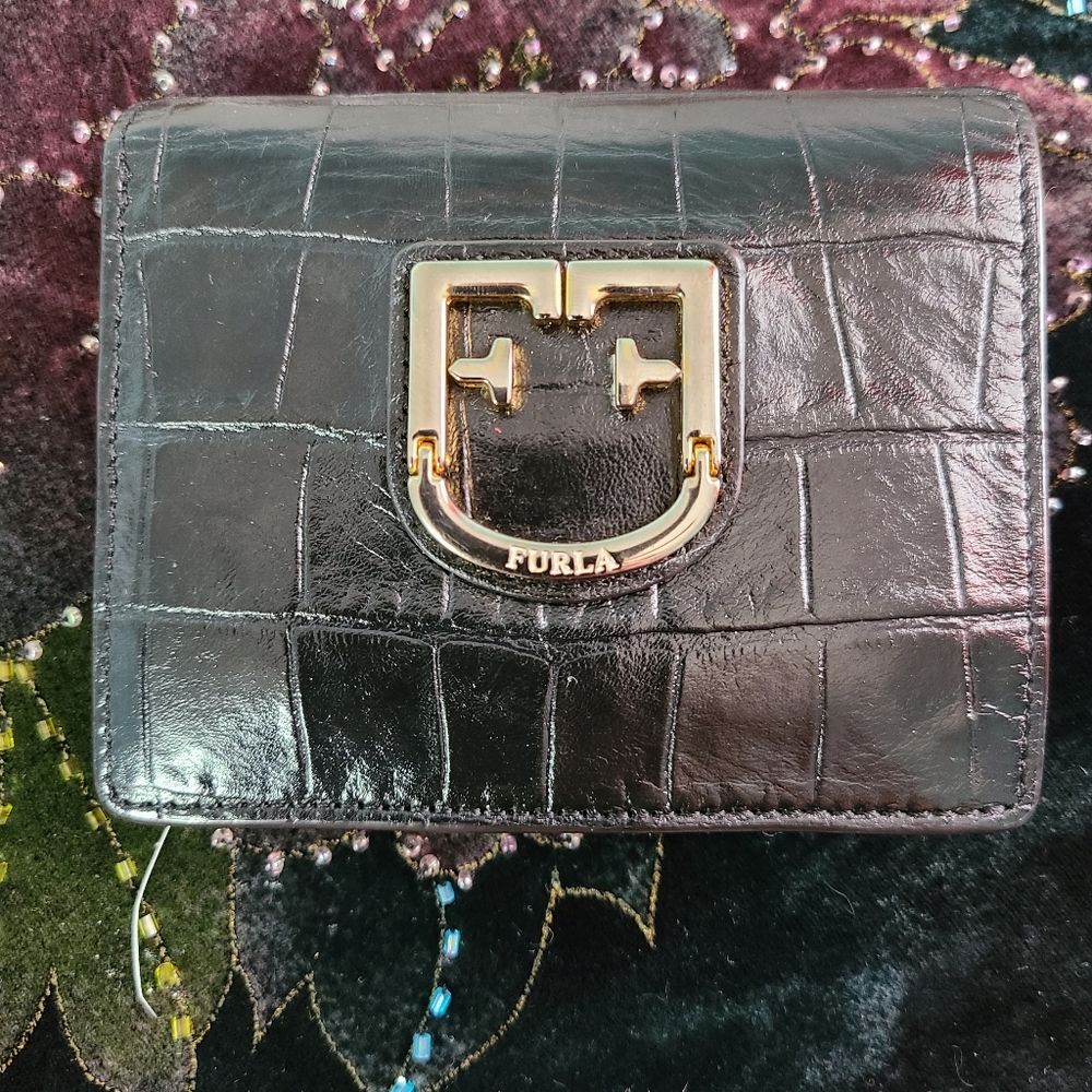 EUC Furla Wallet - Picture 11 of 11